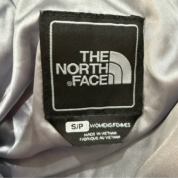 The North Face Puffer Coat Miss Metro II in Mid Grey - Picture 8 of 9
